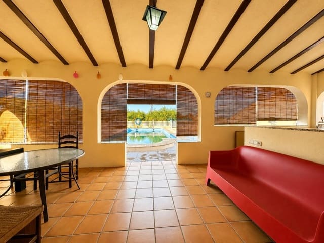 5 Zimmer Villa zu verkaufen in Ontinyent mit Pool Garage - 295.000 € (Ref: 9996015)