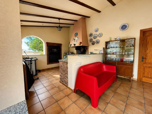 5 Zimmer Villa zu verkaufen in Ontinyent mit Pool Garage - 295.000 € (Ref: 9996015)