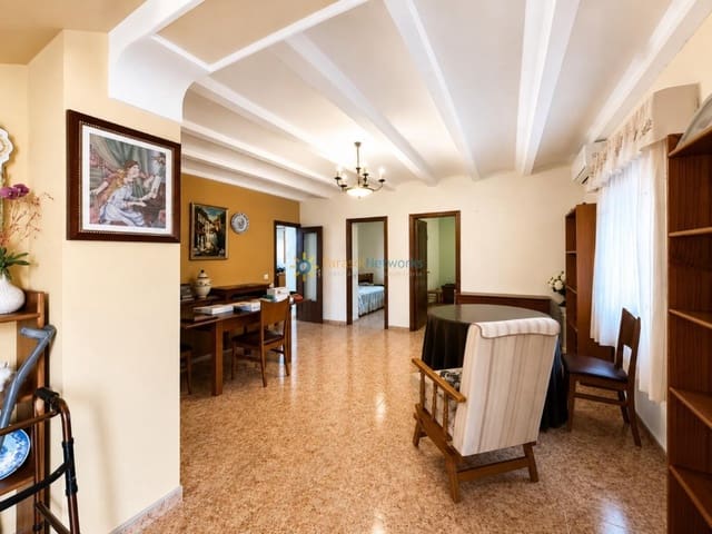 5 Zimmer Villa zu verkaufen in Ontinyent mit Pool Garage - 295.000 € (Ref: 9996015)