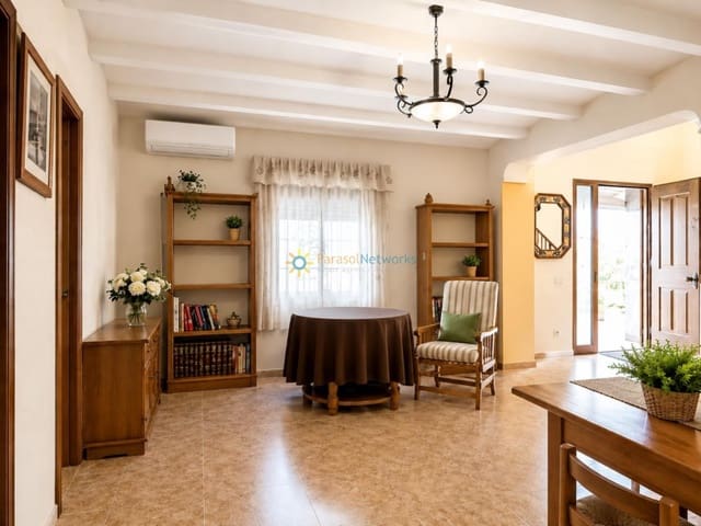 5 Zimmer Villa zu verkaufen in Ontinyent mit Pool Garage - 295.000 € (Ref: 9996015)