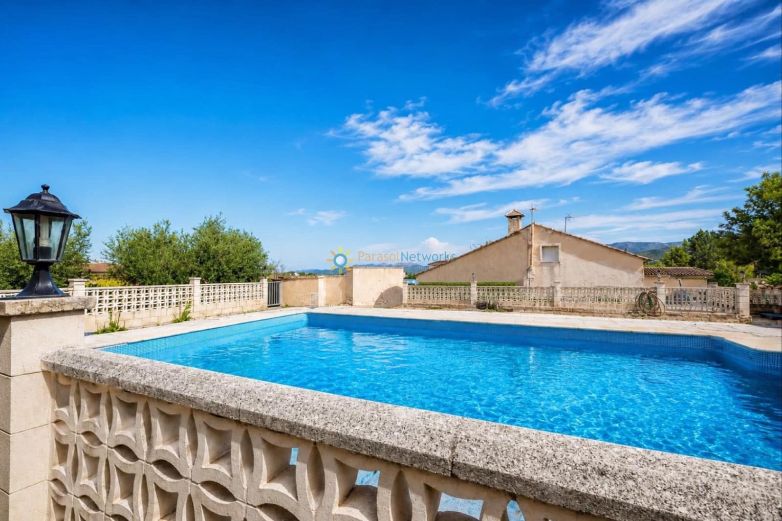 5 Zimmer Villa zu verkaufen in Ontinyent mit Pool Garage - 295.000 € (Ref: 9996015)