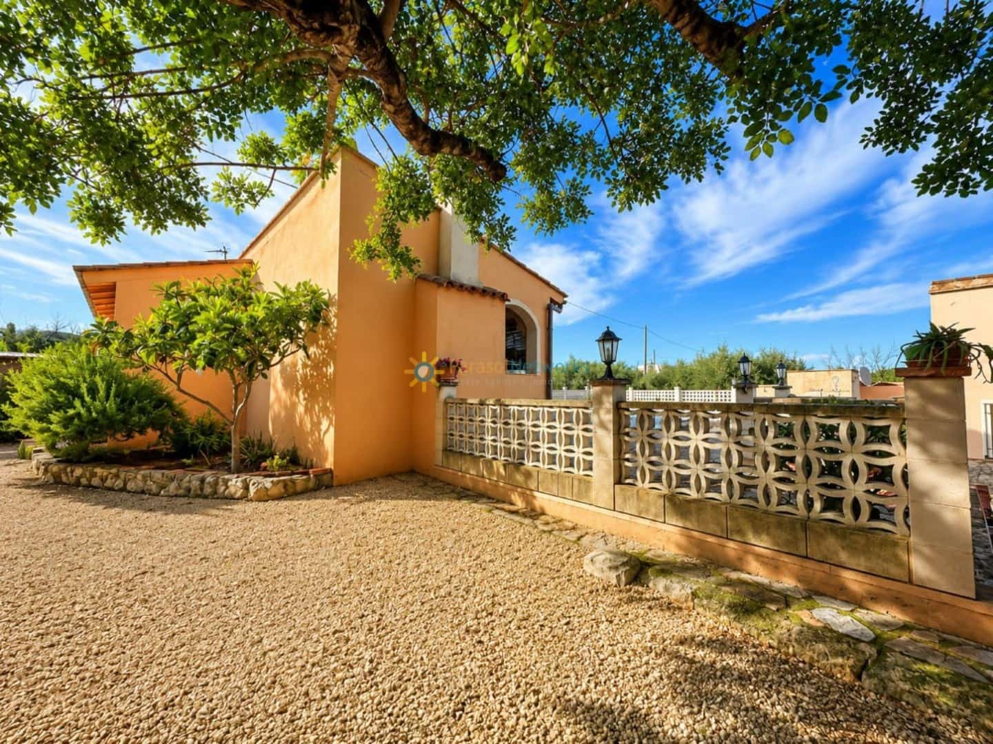 5 Zimmer Villa zu verkaufen in Ontinyent mit Pool Garage - 295.000 € (Ref: 9996015)