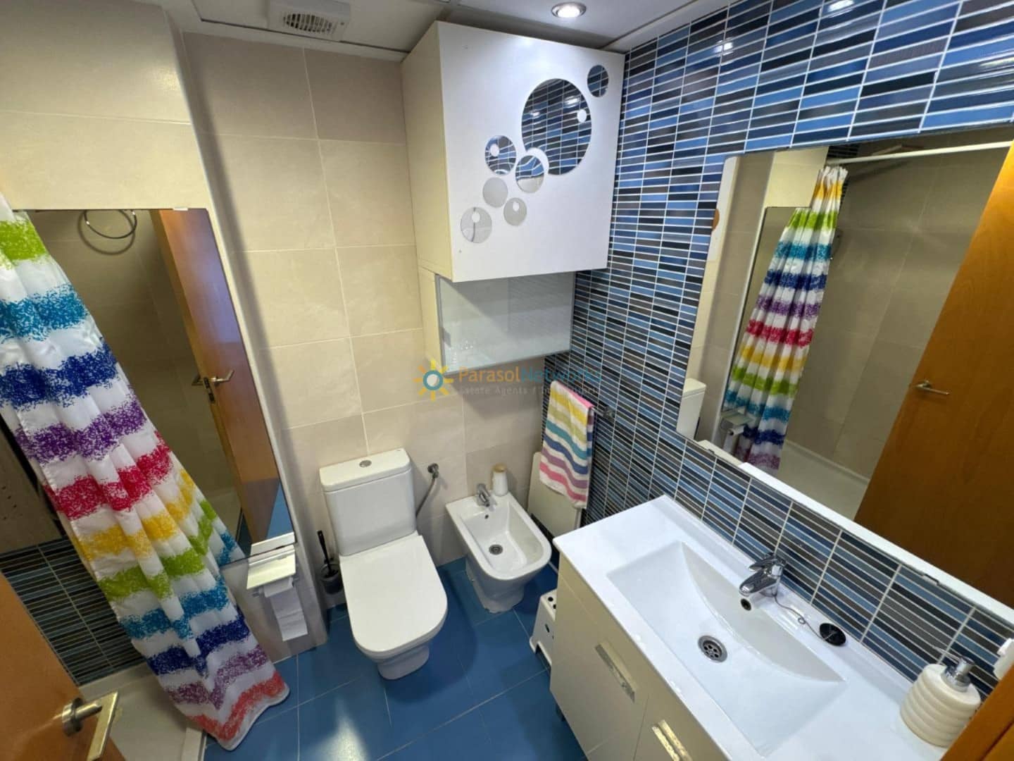 Appartement de 2 chambres à louer à Piles avec piscine - 650 € (Ref: 9996289)