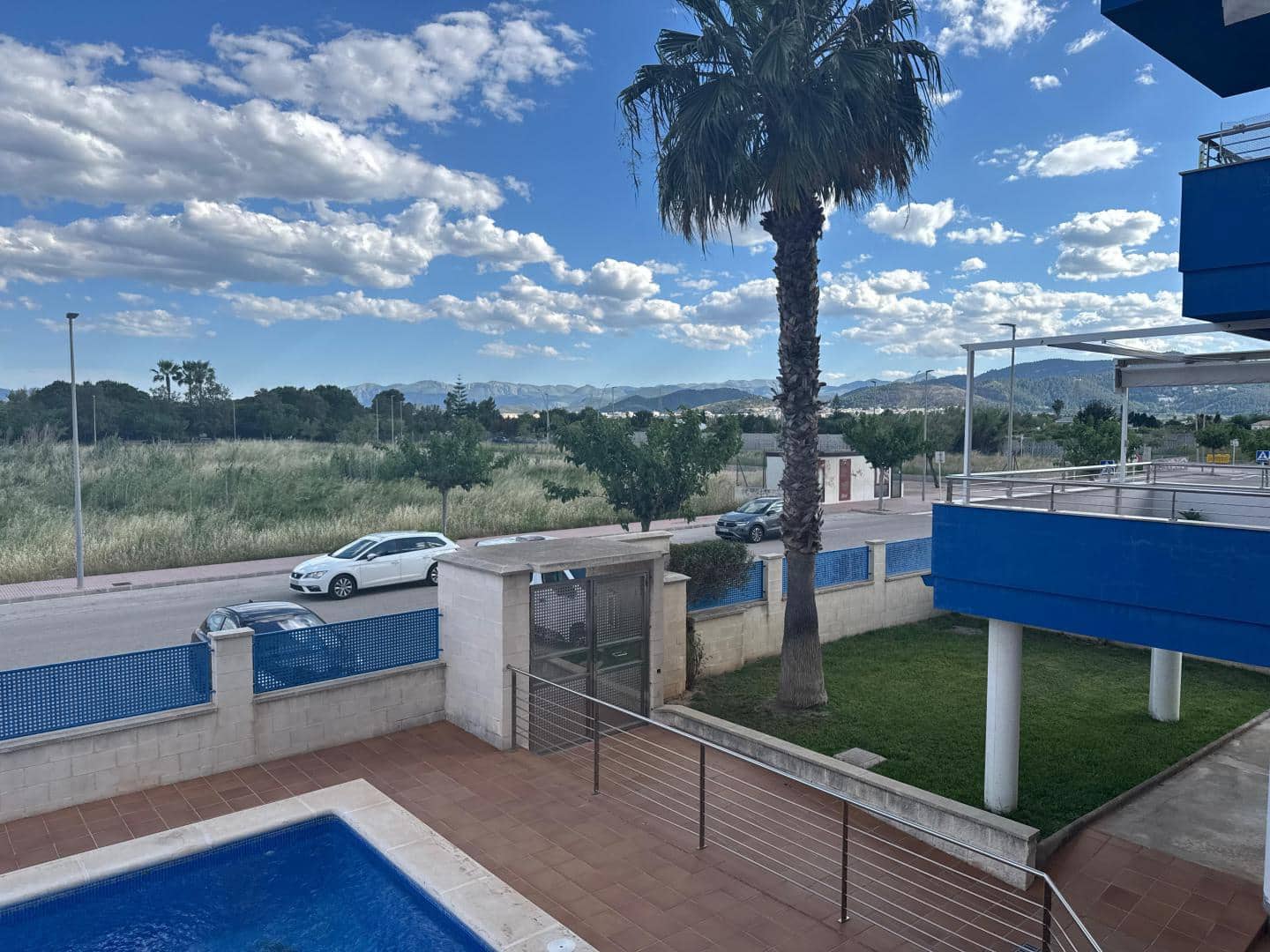 Appartement de 2 chambres à louer à Piles avec piscine - 650 € (Ref: 9996289)