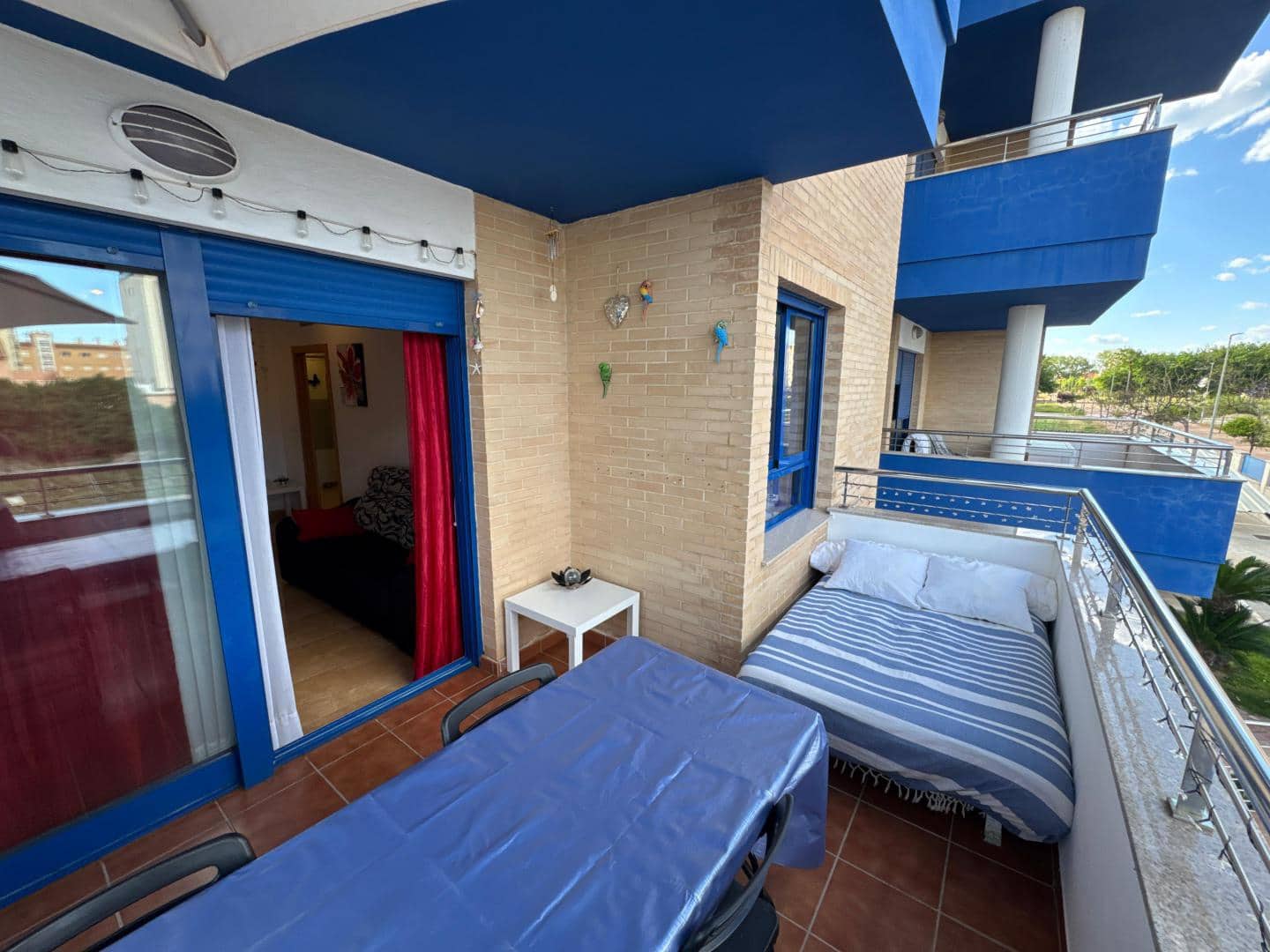 Appartement de 2 chambres à louer à Piles avec piscine - 650 € (Ref: 9996289)
