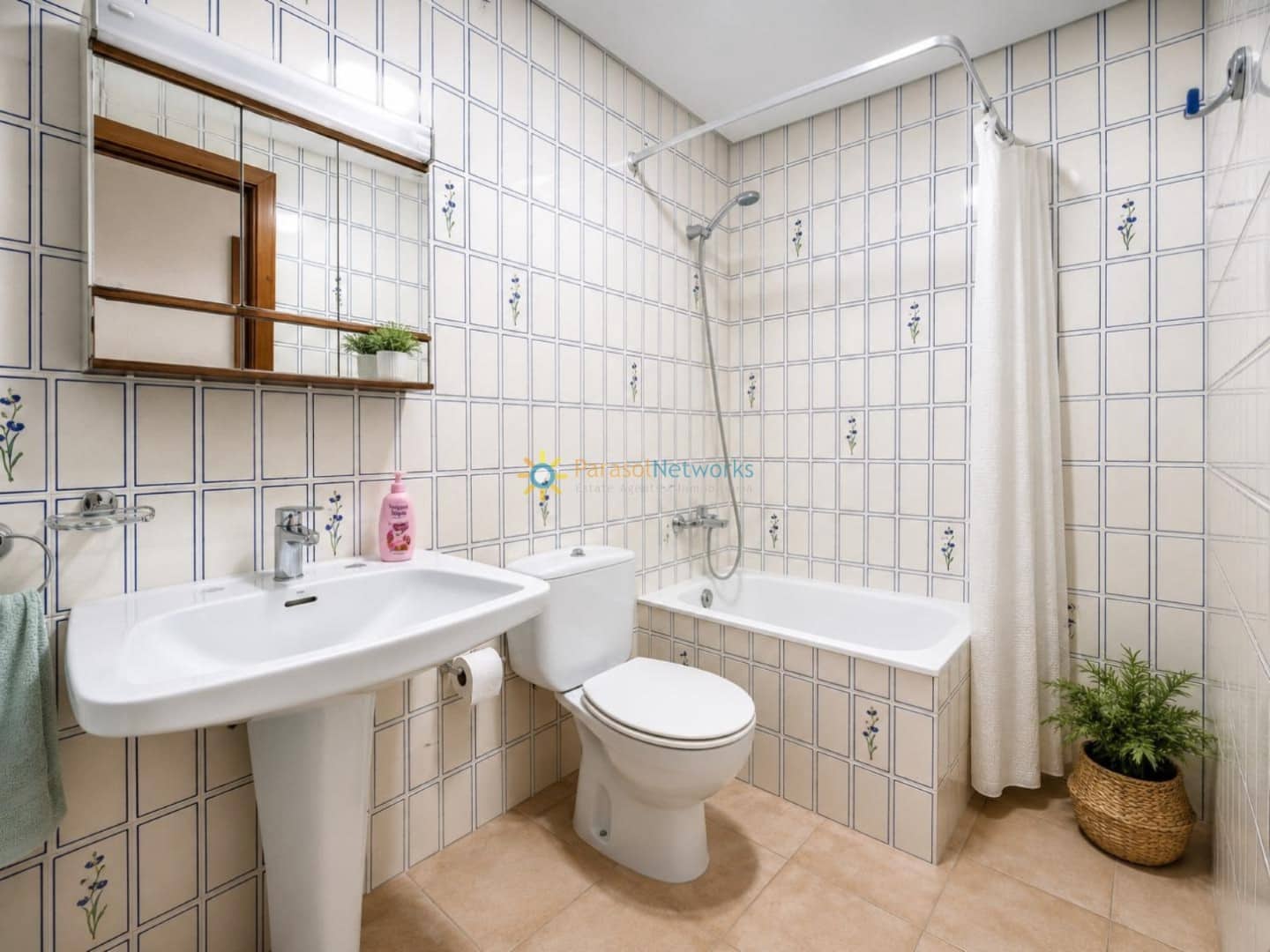 5 slaapkamer Villa te koop in Ontinyent met zwembad garage - € 470.000 (Ref: 9996350)