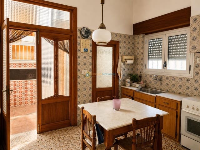 5 soverom Hus til salgs i La Font d'En Carròs med garasje - € 178 000 (Ref: 9997752)