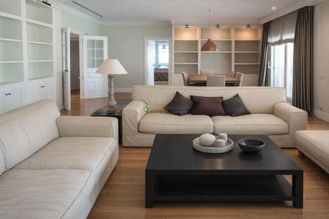 5 soverom Villa til salgs i Gandia med svømmebasseng garasje - € 1 100 000 (Ref: 9997777)