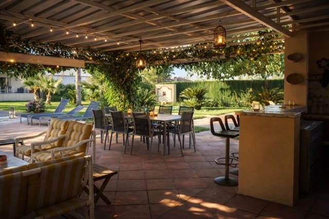5 soverom Villa til salgs i Gandia med svømmebasseng garasje - € 1 100 000 (Ref: 9997777)