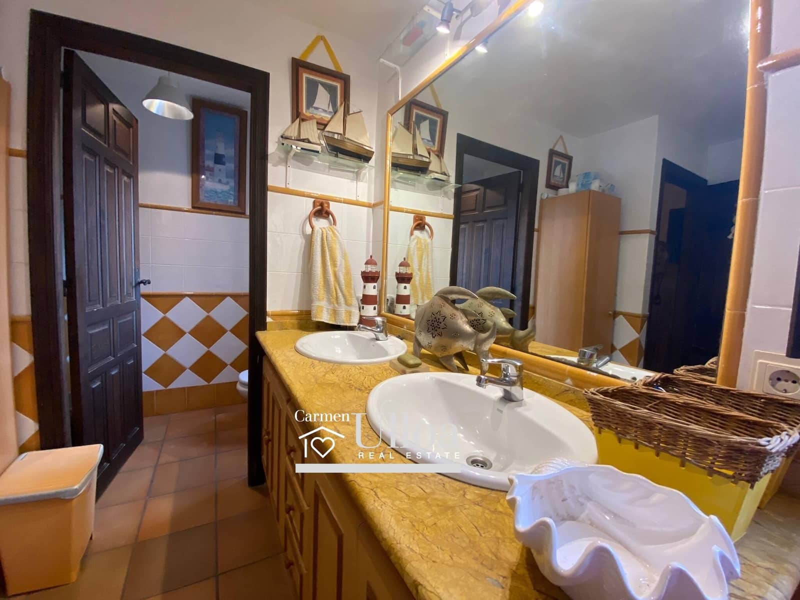 6 soveværelse Villa til salg i Alicante by med swimmingpool garage - € 1.350.000 (Ref: 7576213)