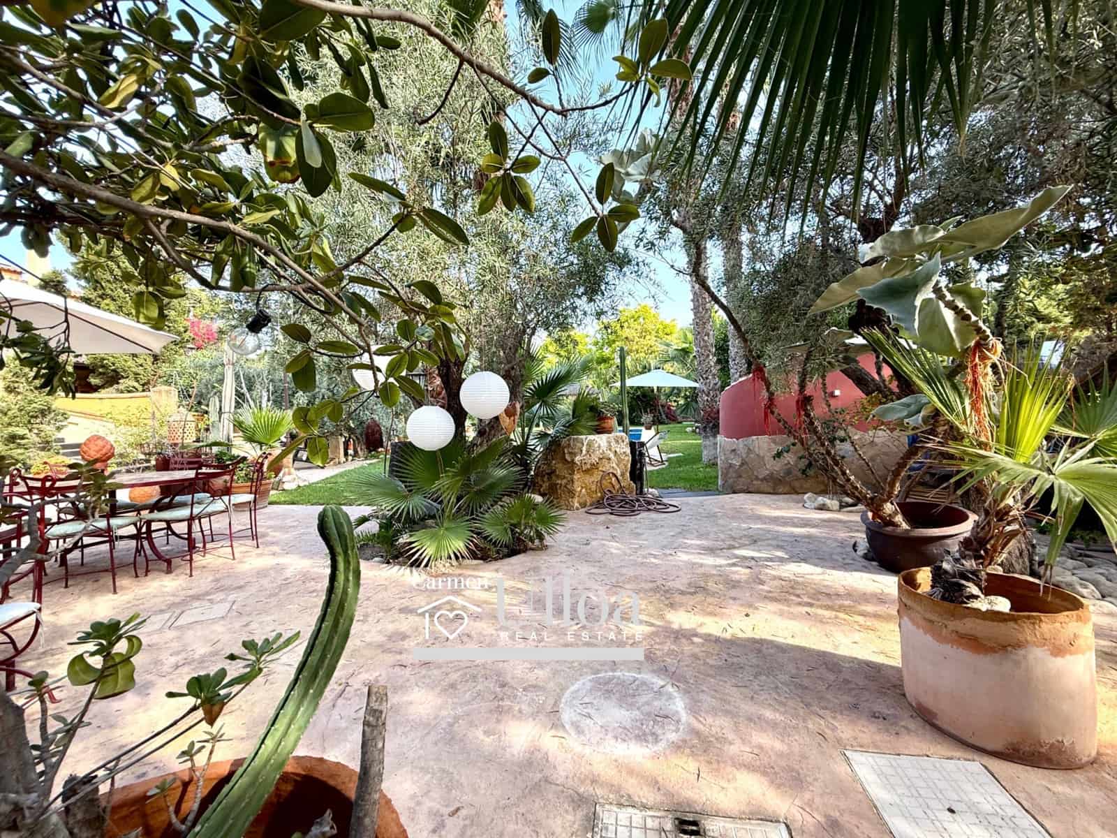 6 soverom Villa til salgs i Alicante by med svømmebasseng garasje - € 1 350 000 (Ref: 7576213)