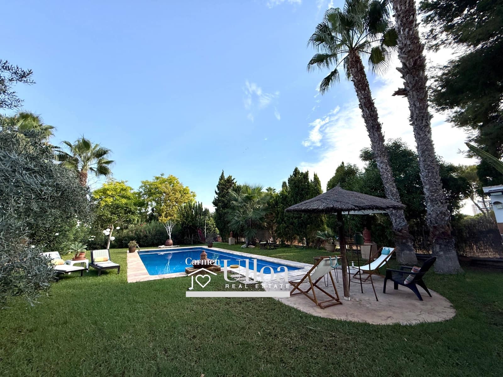 6 soverom Villa til salgs i Alicante by med svømmebasseng garasje - € 1 350 000 (Ref: 7576213)