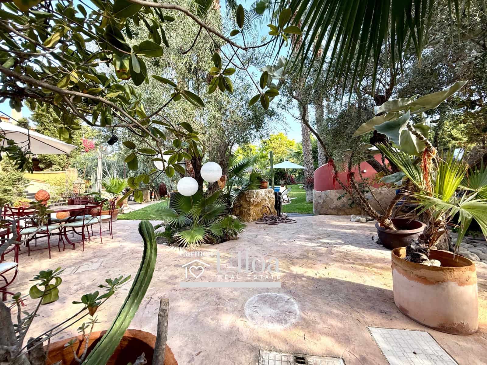 6 soverom Villa til salgs i Alicante by med svømmebasseng garasje - € 1 350 000 (Ref: 7576213)