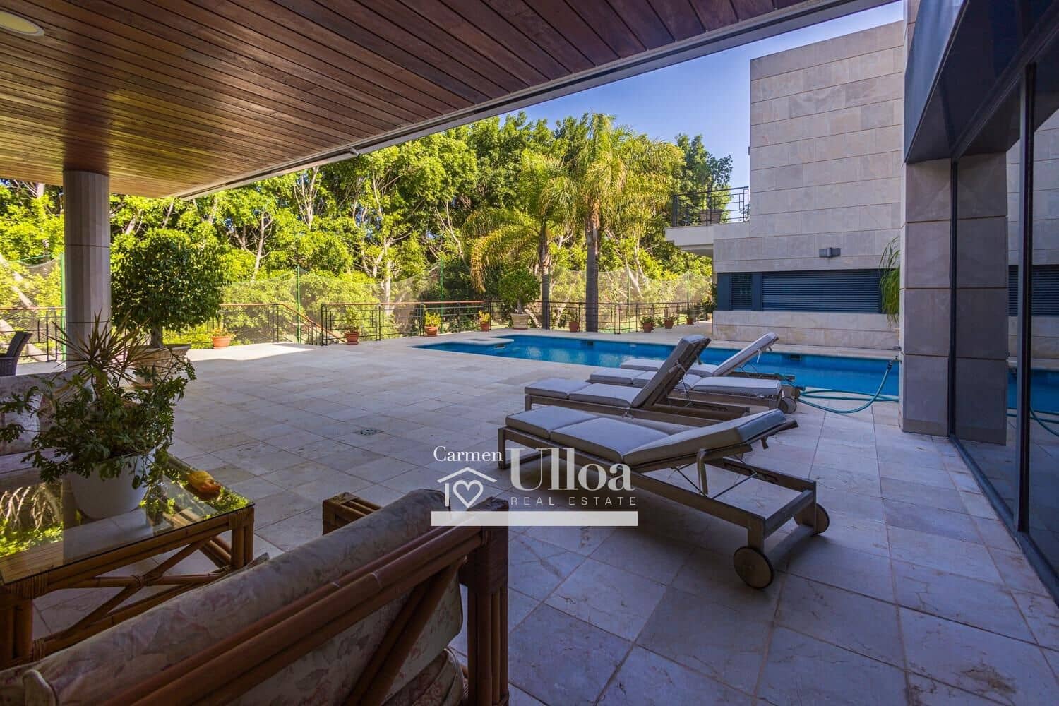 8 bedroom Villa for sale in Alicante / Alacant city with pool garage - € 3,000,000 (Ref: 7726562)