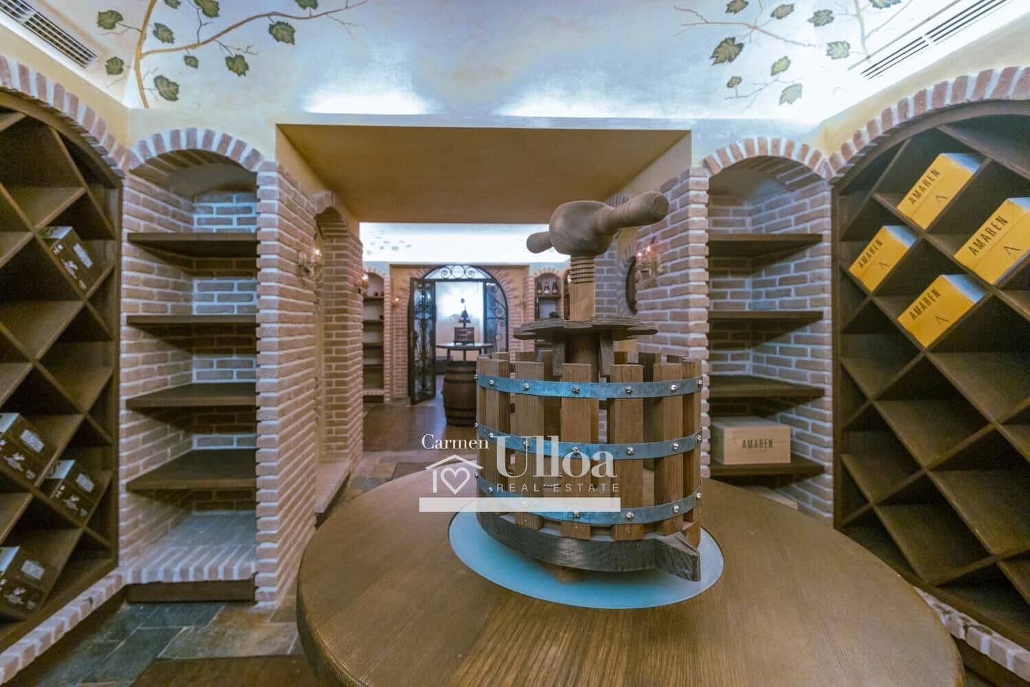 8 bedroom Villa for sale in Alicante / Alacant city with pool garage - € 3,000,000 (Ref: 7726562)