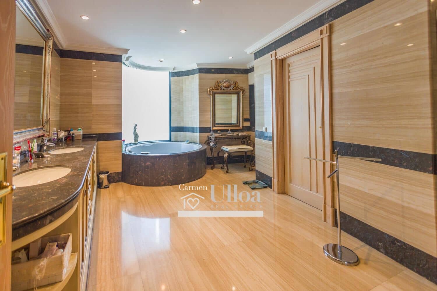 8 slaapkamer Villa te koop in Alicante stad met zwembad garage - € 3.000.000 (Ref: 7726562)