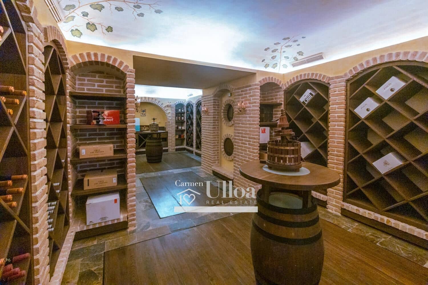 8 slaapkamer Villa te koop in Alicante stad met zwembad garage - € 3.000.000 (Ref: 7726562)