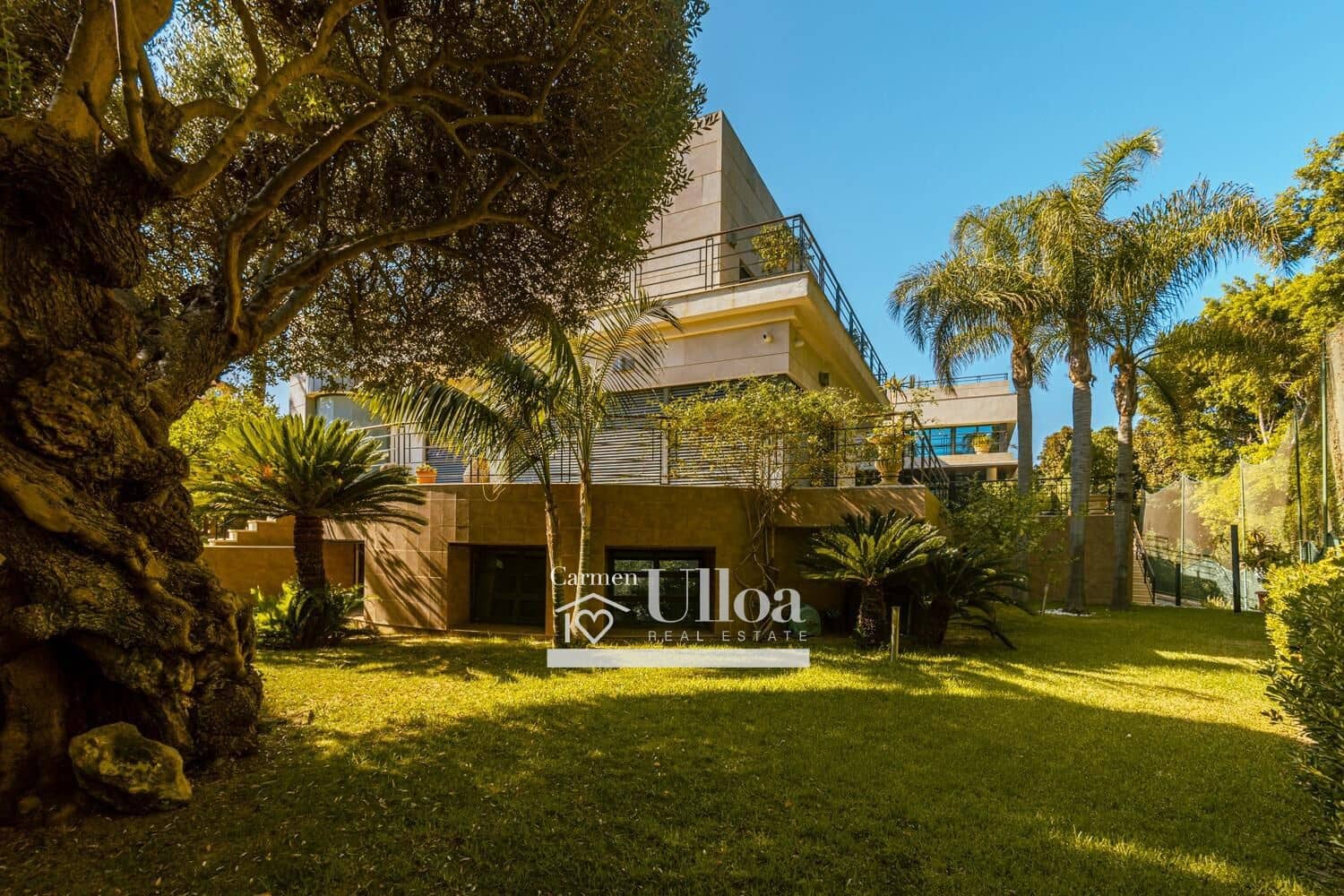 8 soveværelse Villa til salg i Alicante by med swimmingpool garage - € 3.000.000 (Ref: 7726562)