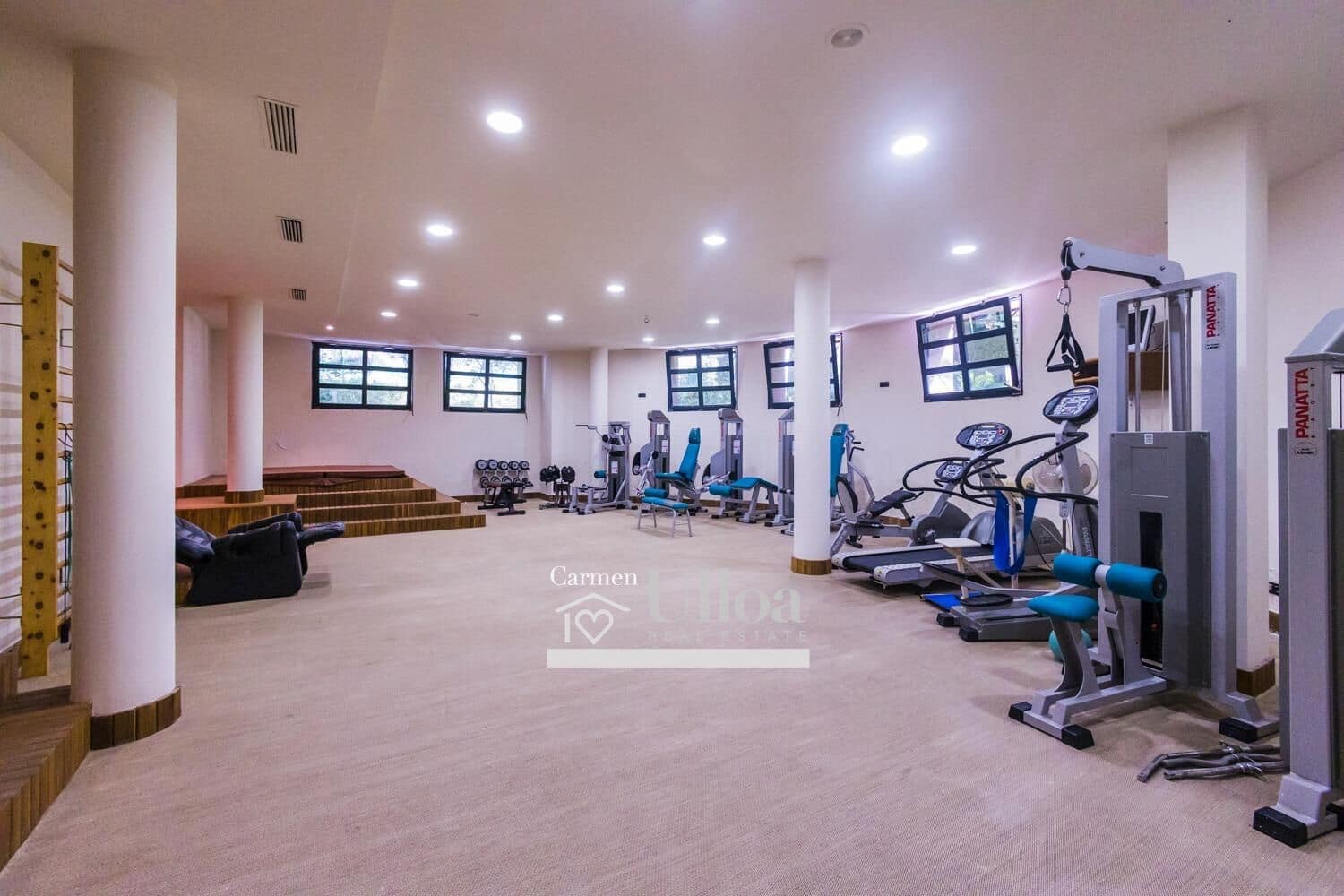 8 soveværelse Villa til salg i Alicante by med swimmingpool garage - € 3.000.000 (Ref: 7726562)