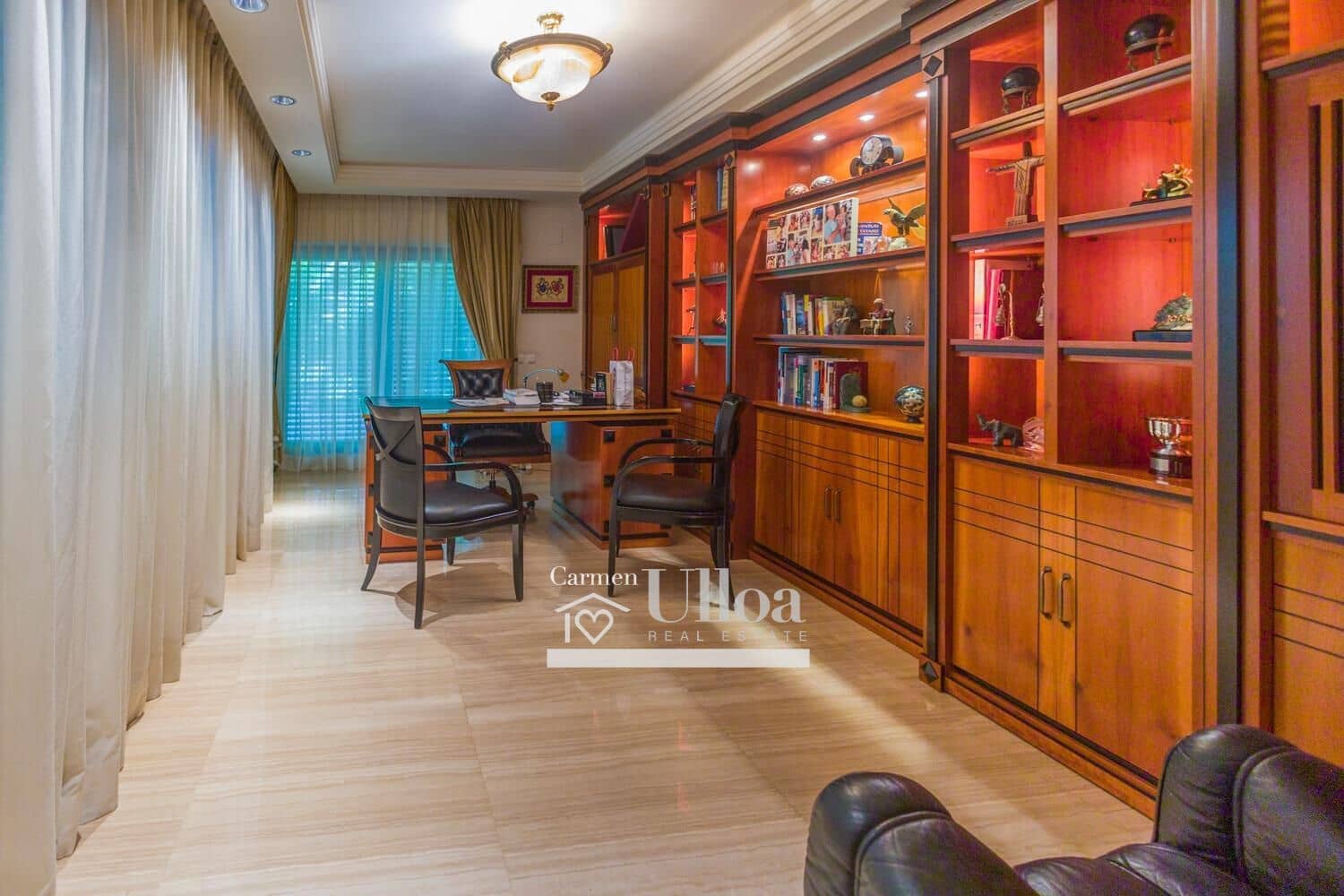 8 soverom Villa til salgs i Alicante by med svømmebasseng garasje - € 3 000 000 (Ref: 7726562)