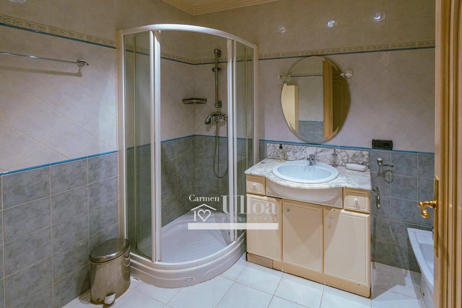 8 soverom Villa til salgs i Alicante by med svømmebasseng garasje - € 3 000 000 (Ref: 7726562)