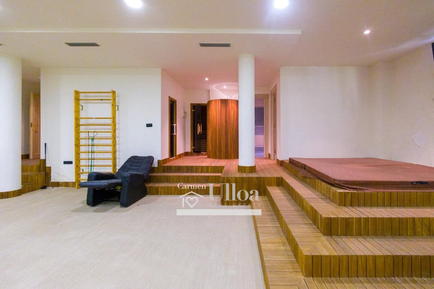 8 soverom Villa til salgs i Alicante by med svømmebasseng garasje - € 3 000 000 (Ref: 7726562)