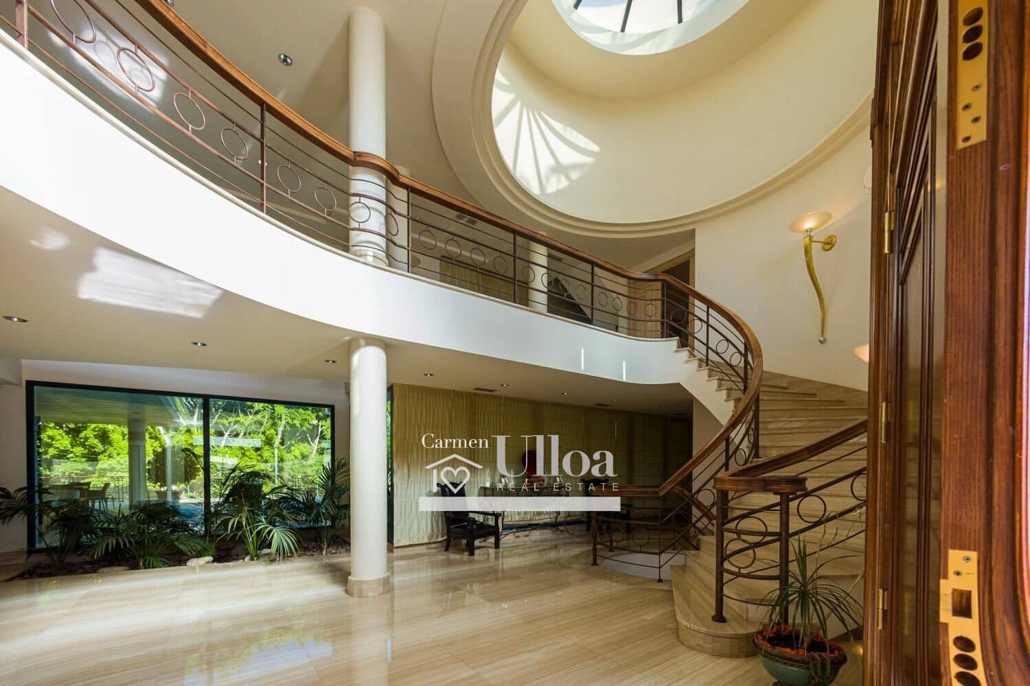 8 soverom Villa til salgs i Alicante by med svømmebasseng garasje - € 3 000 000 (Ref: 7726562)