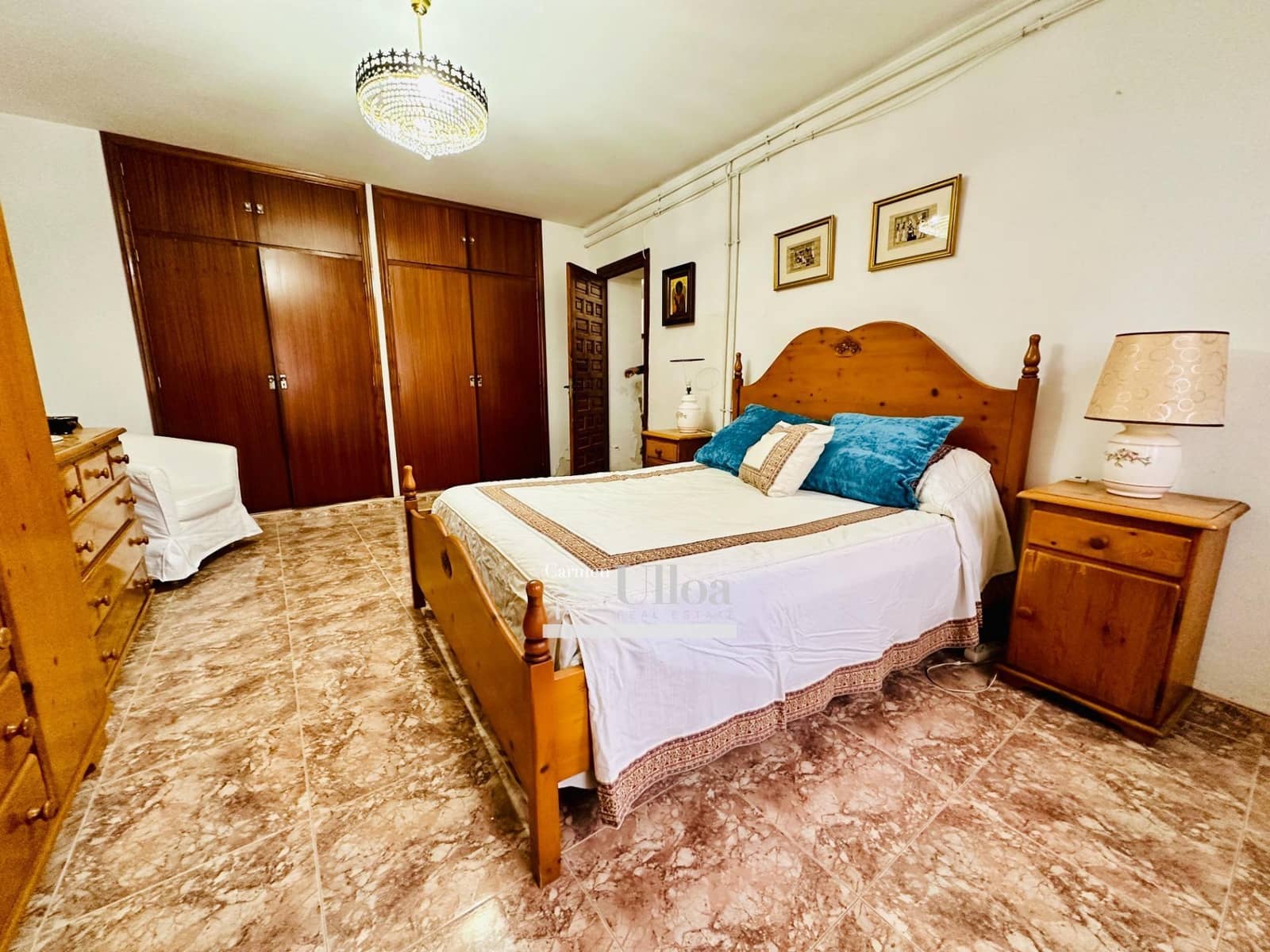 8 makuuhuone Huvila myytävänä paikassa San Vicente / Sant Vicent del Raspeig mukana uima-altaan 
autotalli - 1 100 000 € (Ref: 8109973)