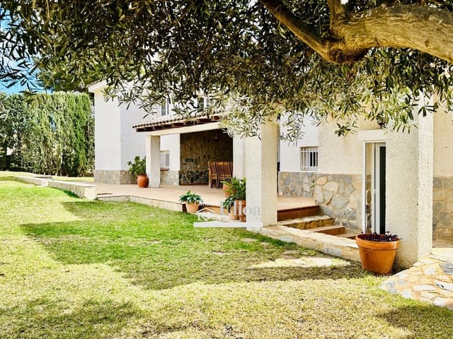 7 slaapkamer Villa te koop in Playa de San Juan, Alicante stad met zwembad garage - € 1.590.000 (Ref: 8130067)