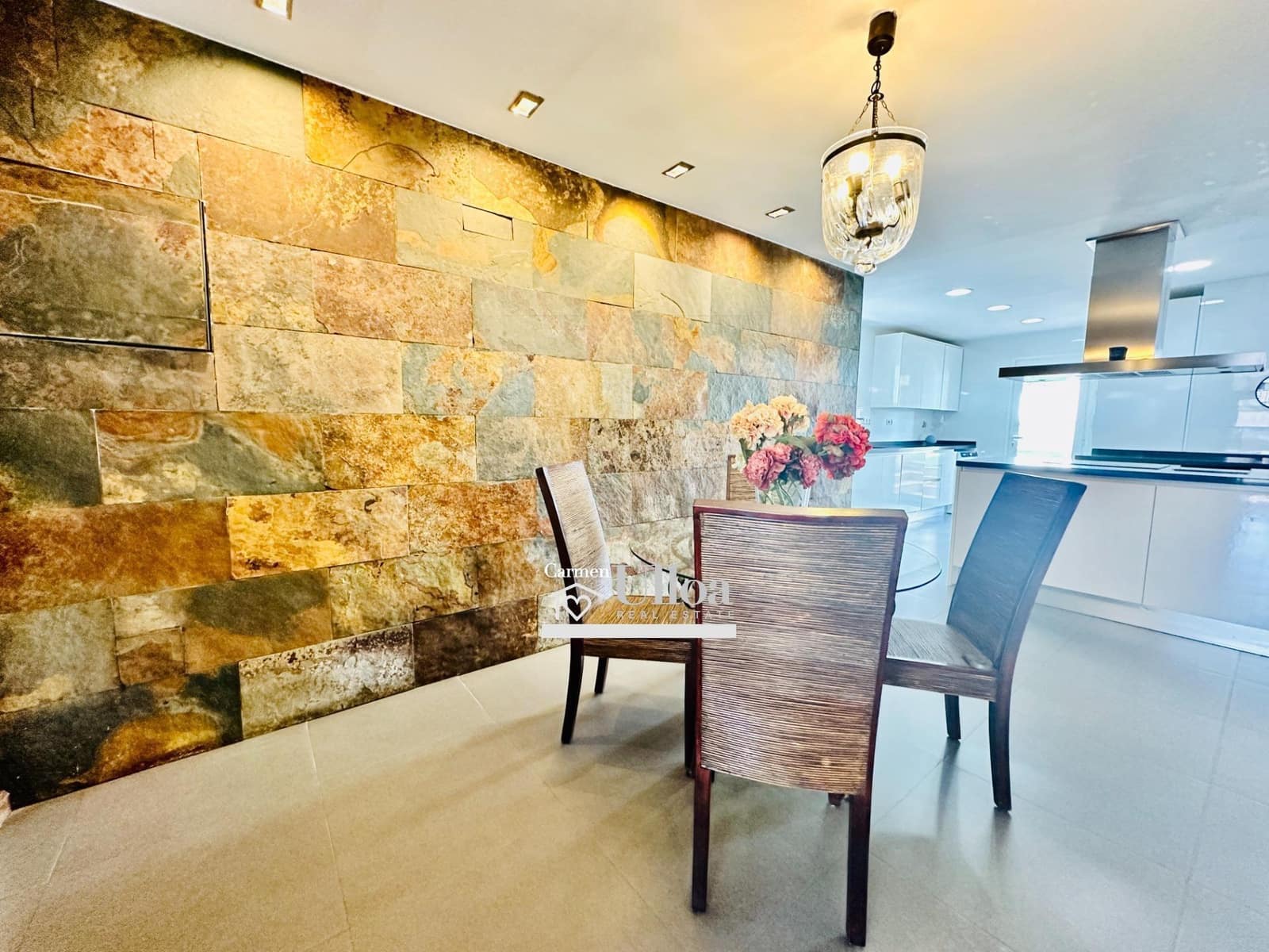 7 soverom Villa til salgs i Playa de San Juan med svømmebasseng garasje - € 1 590 000 (Ref: 8130067)