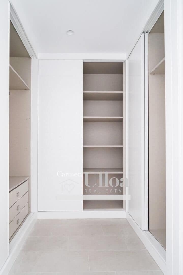 5 bedroom Villa for sale in Altea with pool garage - € 1,148,861 (Ref: 8229558)