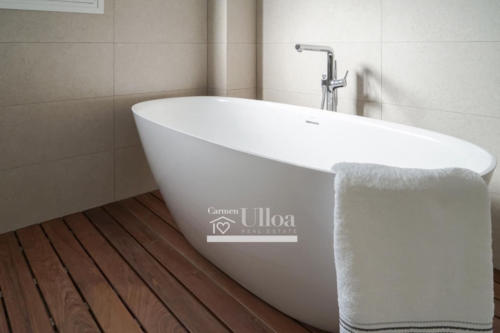 5 bedroom Villa for sale in Altea with pool garage - € 1,148,861 (Ref: 8229558)