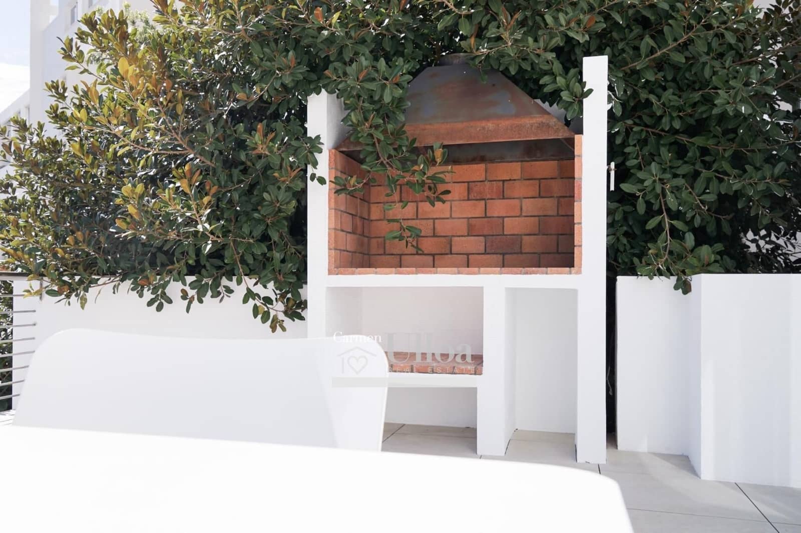 5 bedroom Villa for sale in Altea with pool garage - € 1,148,861 (Ref: 8229558)