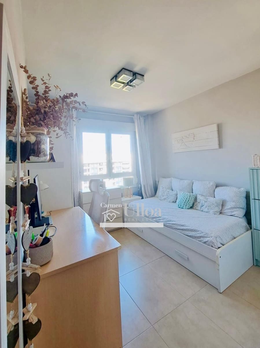 2 soveværelse Penthouse til salg i Playa de San Juan med swimmingpool garage - € 476.000 (Ref: 8370791)