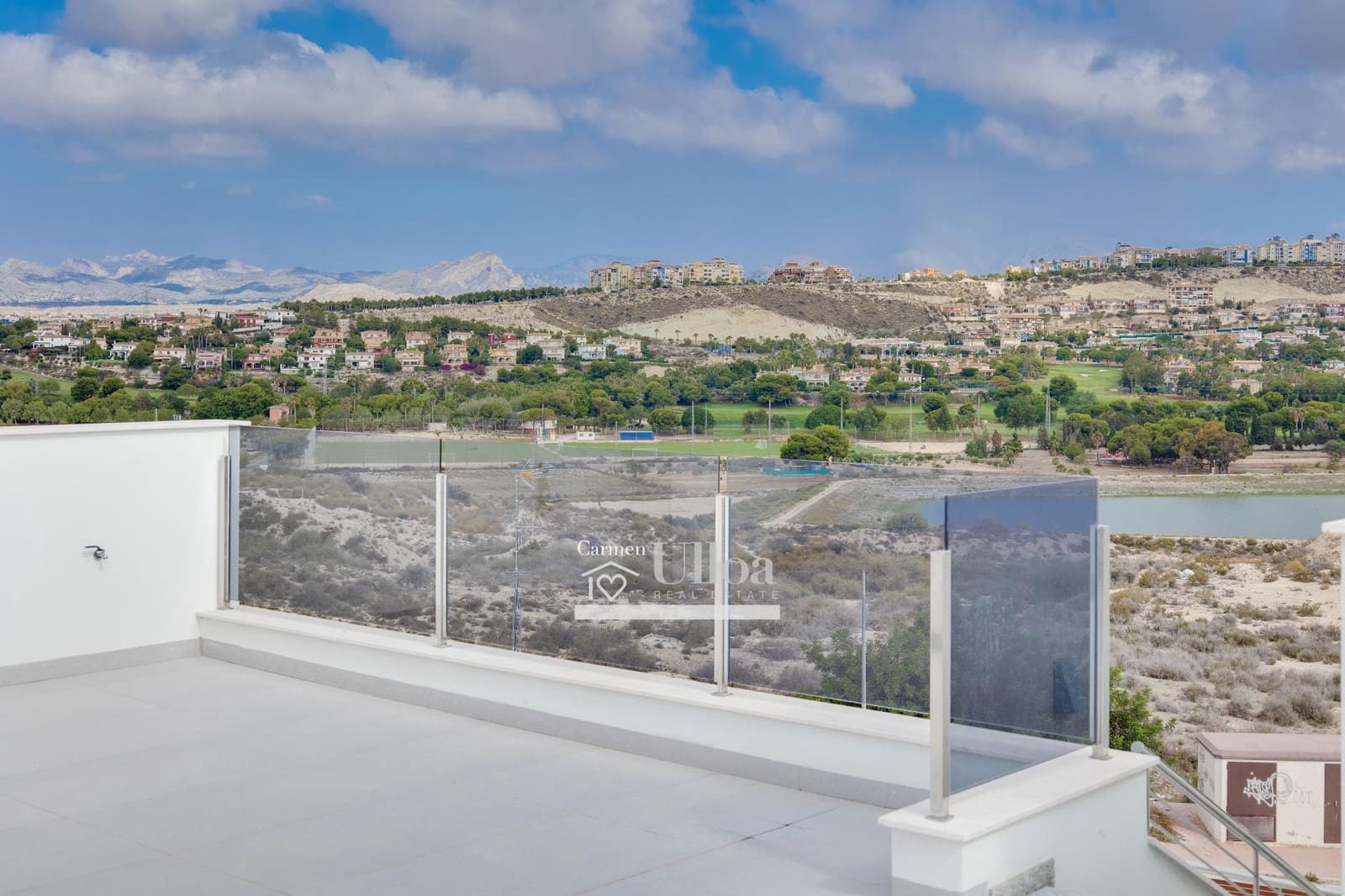 Chalet de 3 habitaciones en Muchamiel / Mutxamel en venta con piscina - 495.000 € (Ref: 8382834)