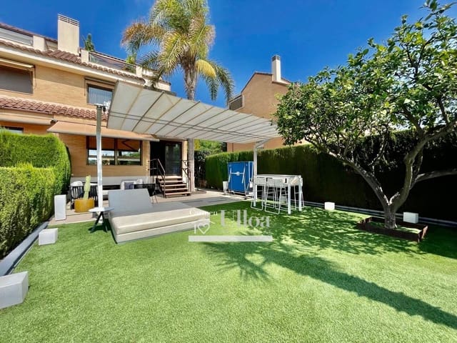 4 soverom Rekkehus til salgs i Playa de San Juan, Alicante by med svømmebasseng garasje - € 795 000 (Ref: 8487736)