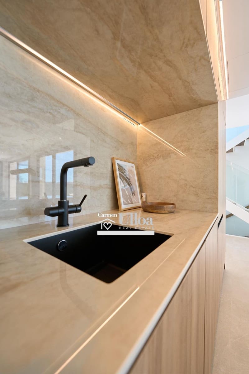 3 bedroom Villa for sale in Alfaz del Pi / L'Alfas del Pi with pool - € 770,000 (Ref: 8534088)