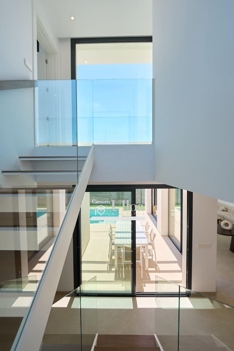 3 soveværelse Villa til salg i Alfaz del Pi / L'Alfas del Pi med swimmingpool - € 760.000 (Ref: 8534089)