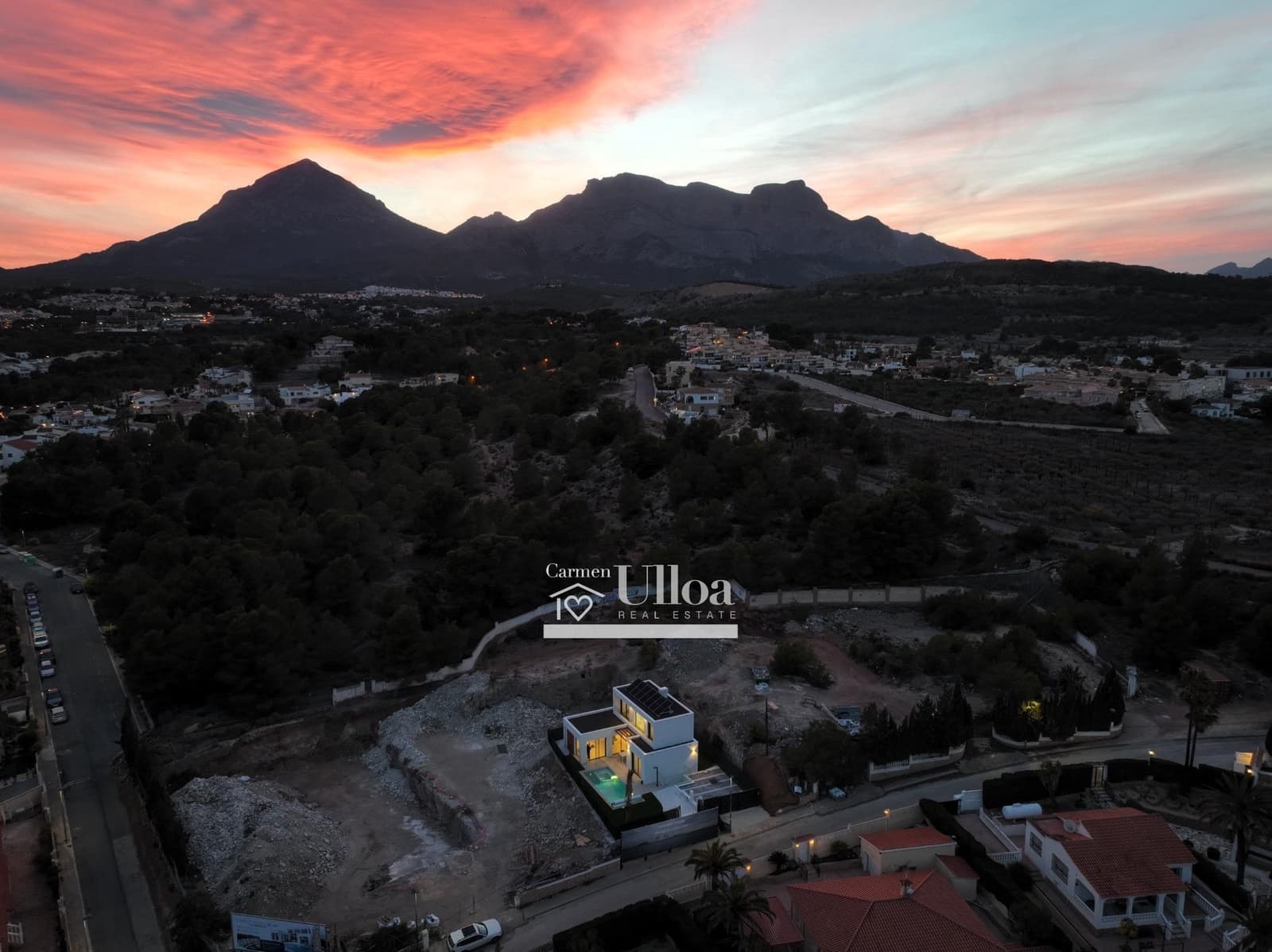 3 soveværelse Villa til salg i Alfaz del Pi / L'Alfas del Pi med swimmingpool - € 760.000 (Ref: 8534090)