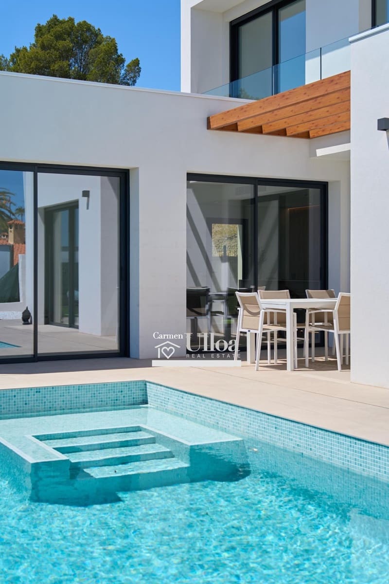 3 soveværelse Villa til salg i Alfaz del Pi / L'Alfas del Pi med swimmingpool - € 790.000 (Ref: 8534091)