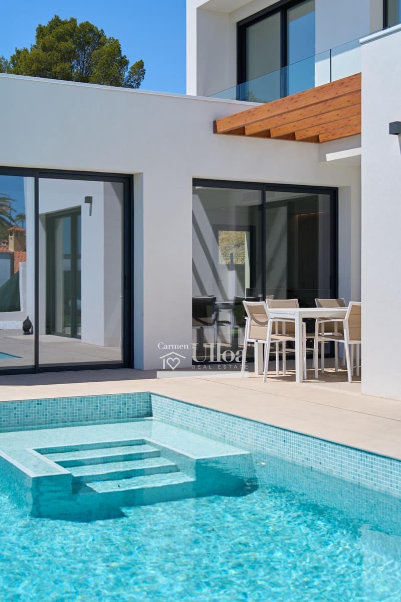 3 slaapkamer Villa te koop in Alfaz del Pi / L'Alfas del Pi met zwembad - € 849.000 (Ref: 8534092)