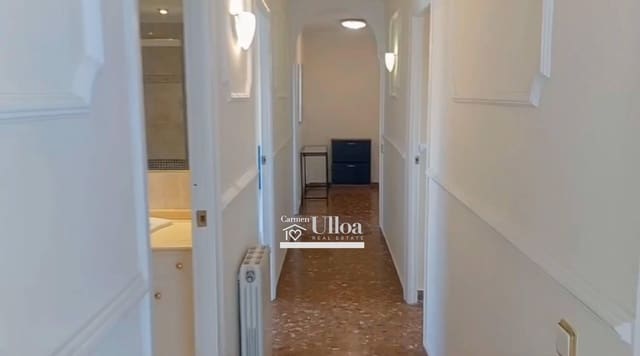 4 bedroom Flat for sale in Playa de San Juan, Alicante / Alacant city with garage - € 590,000 (Ref: 8776525)