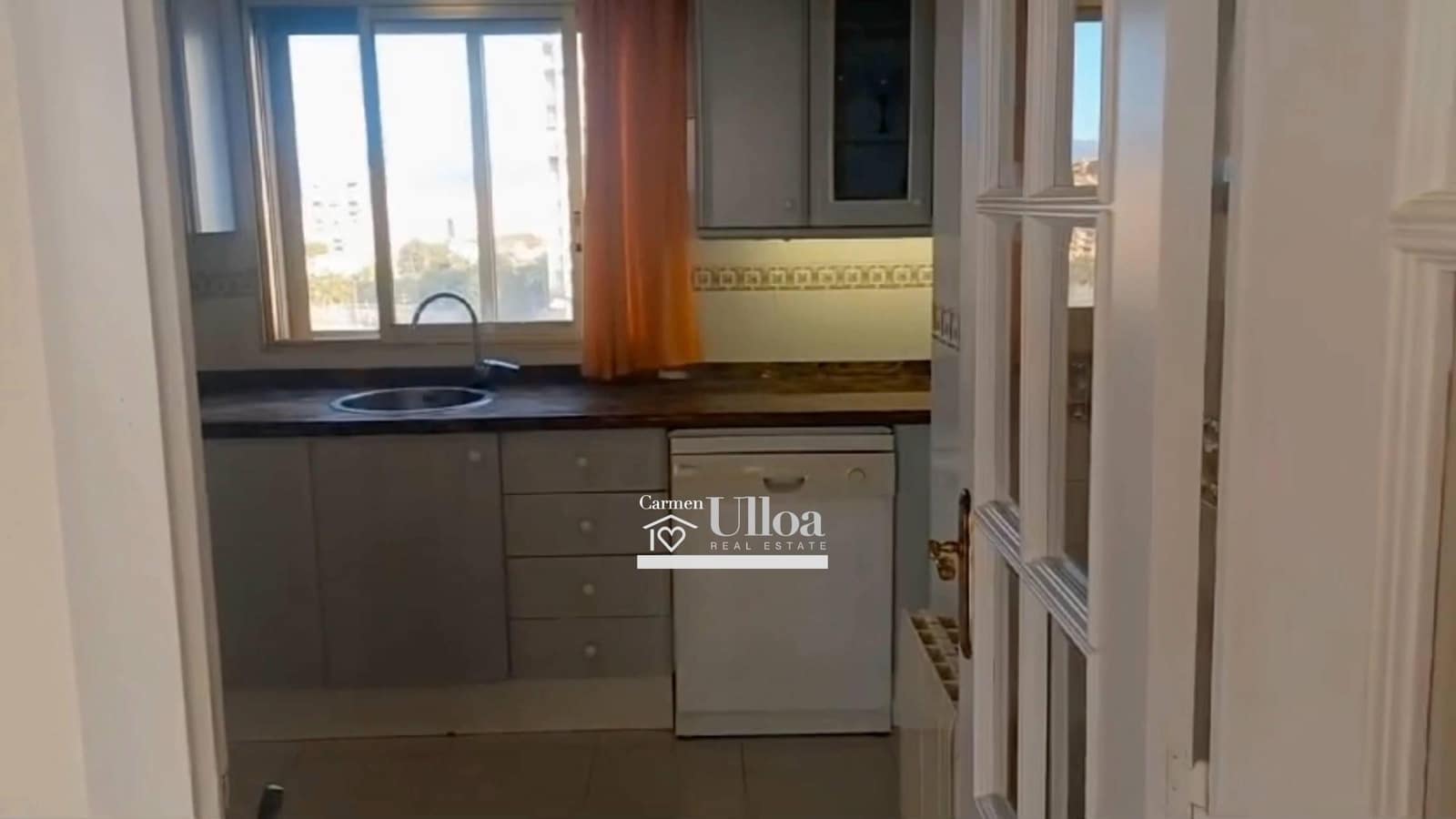 Piso de 4 habitaciones en Playa de San Juan en venta con garaje - 550.000 € (Ref: 8776525)