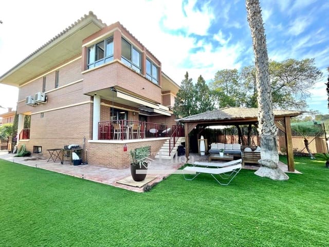 5 soveværelse Semi-Rækkehus til salg i Muchamiel / Mutxamel med swimmingpool - € 589.000 (Ref: 8806387)