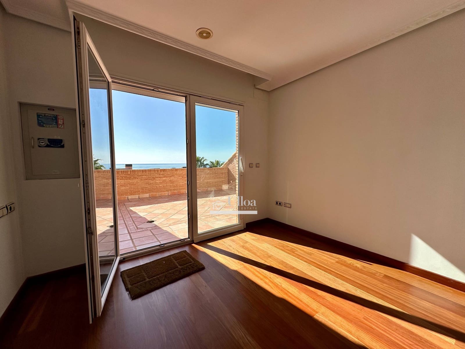 7 slaapkamer Rijtjeshuis te koop in Playa de San Juan met zwembad garage - € 1.145.000 (Ref: 8813030)