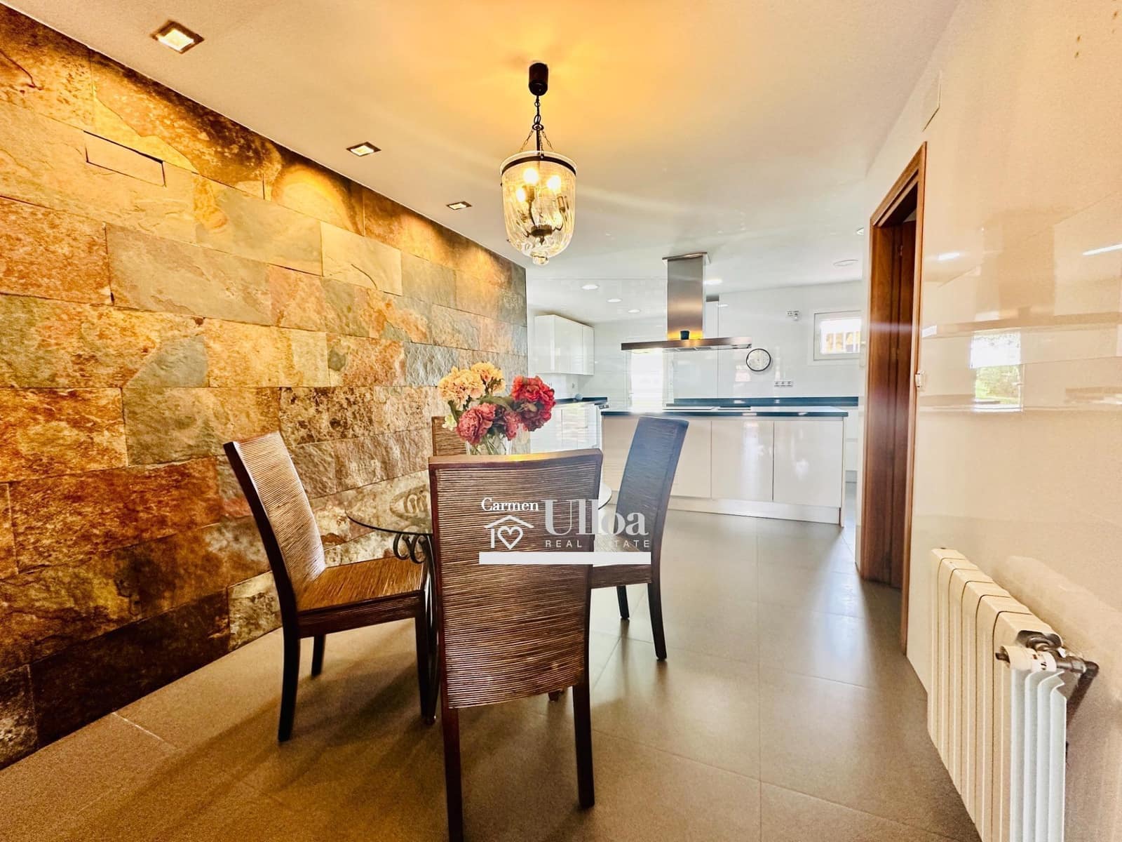 7 bedroom Villa for sale in Playa de San Juan with pool garage - € 1,590,000 (Ref: 8849802)