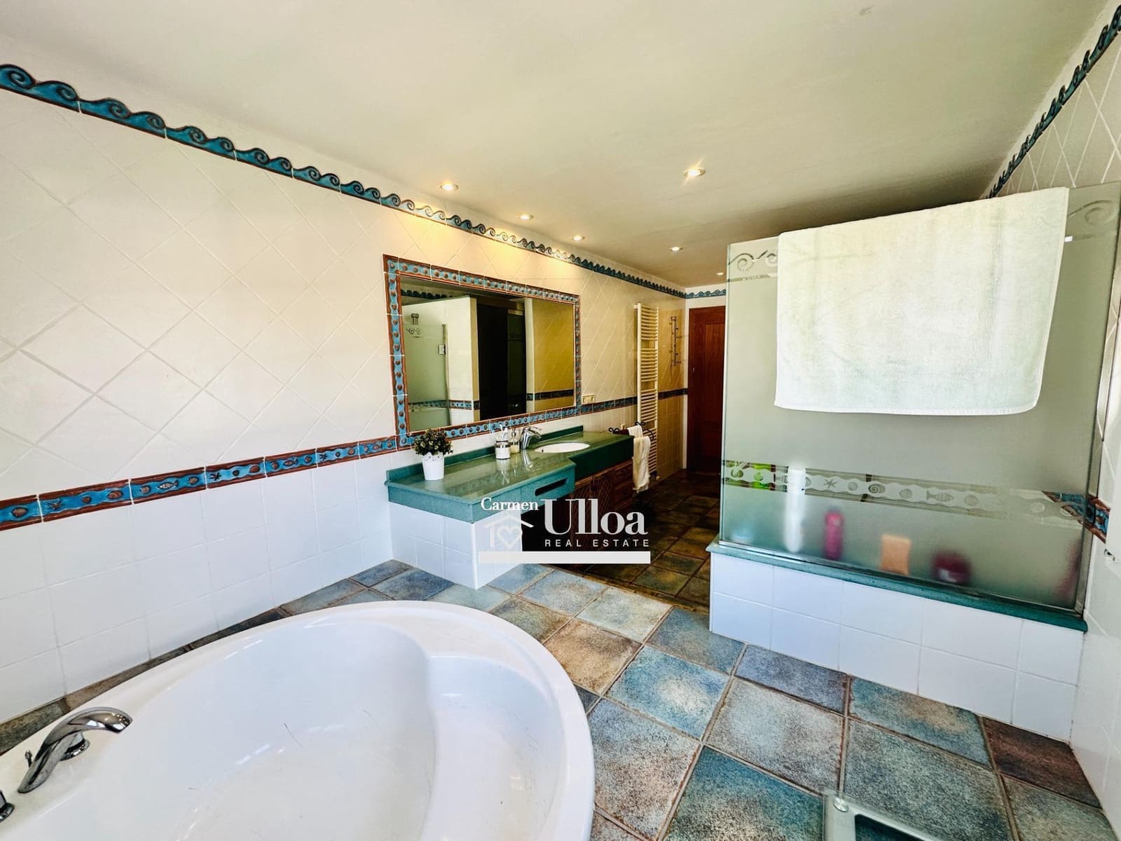 7 bedroom Villa for sale in Playa de San Juan with pool garage - € 1,590,000 (Ref: 8849802)