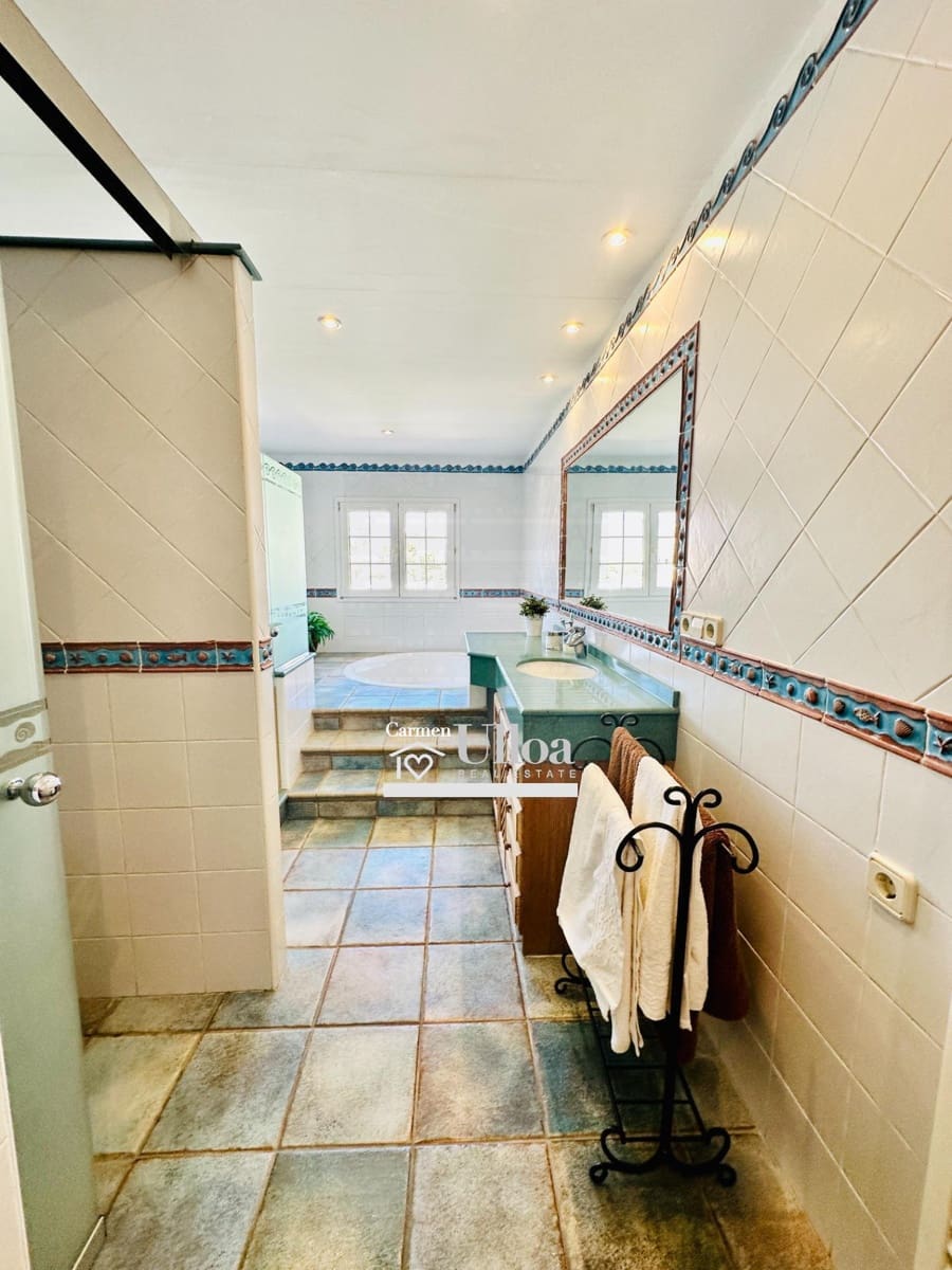 7 slaapkamer Villa te koop in Playa de San Juan met zwembad garage - € 1.590.000 (Ref: 8849802)