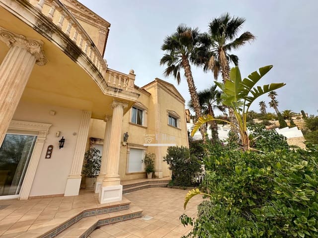 6 soveværelse Villa til salg i Coveta Fuma, El Campello med swimmingpool garage - € 950.000 (Ref: 8851698)