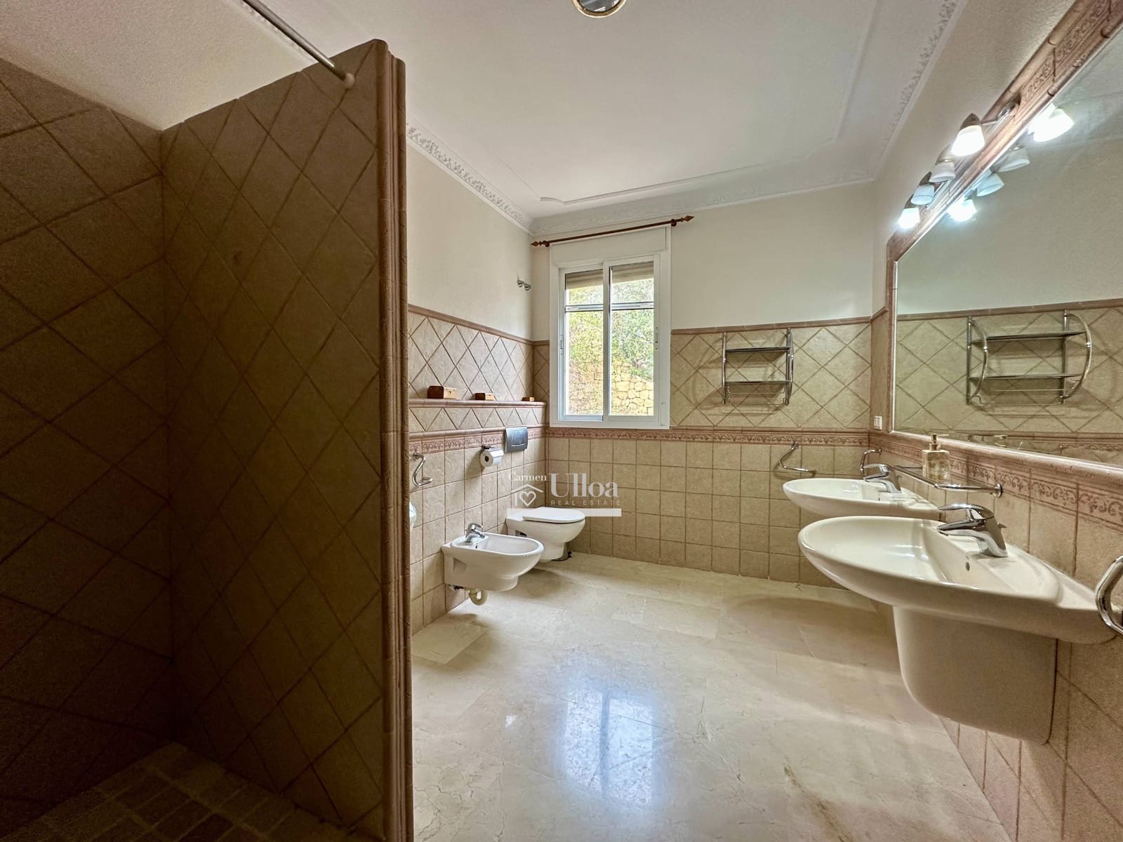 6 soverom Villa til salgs i Coveta Fuma med svømmebasseng garasje - € 950 000 (Ref: 8851698)